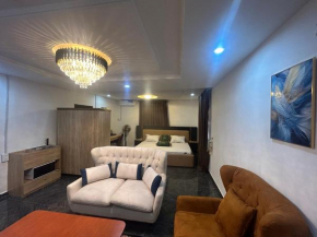 The Luxe Apartment